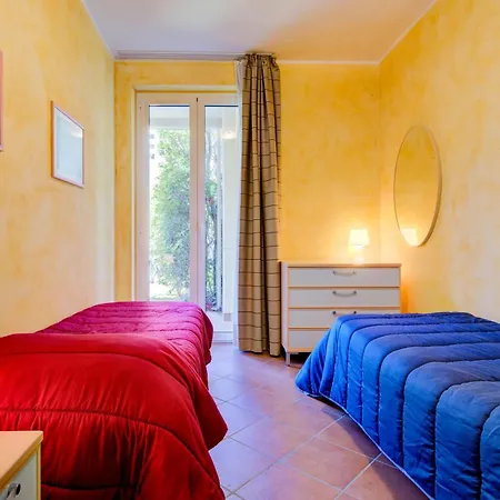 Azzurro Apartment *